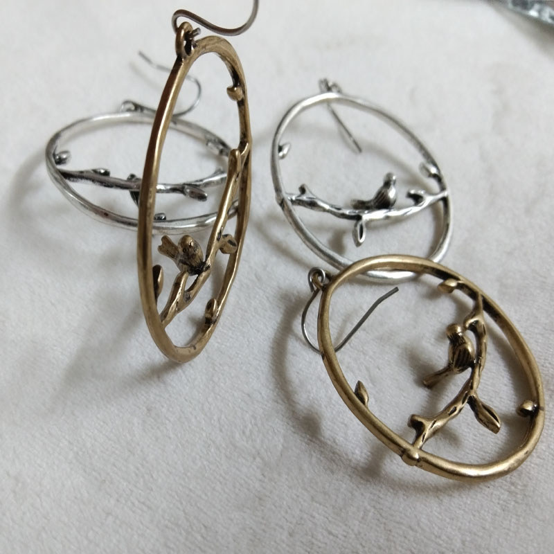 Antique-look Gold & Silver Vin - Vintage Fashion Looks recension och pris