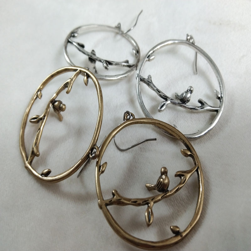 Antique-look Gold & Silver Vin - Vintage Fashion Looks recension och pris