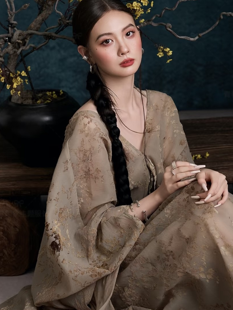 New Vintage Oil Painting Dress - Vintage Fashion Photography recension och pris
