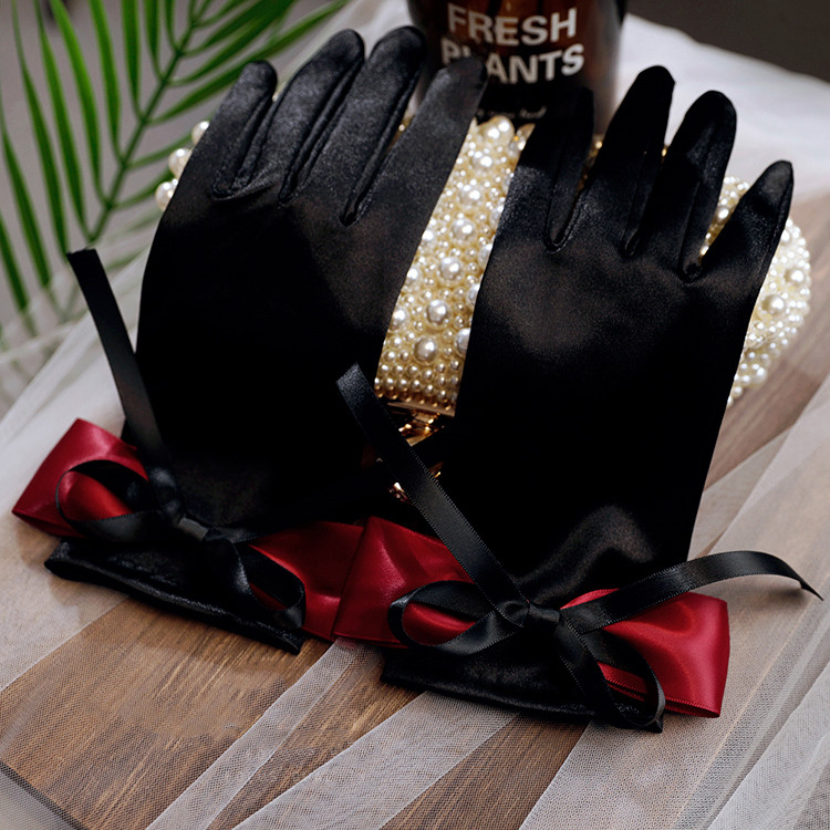 Women's Elegant Bow Black Sati - Vintage Fashion Photographers recension och pris