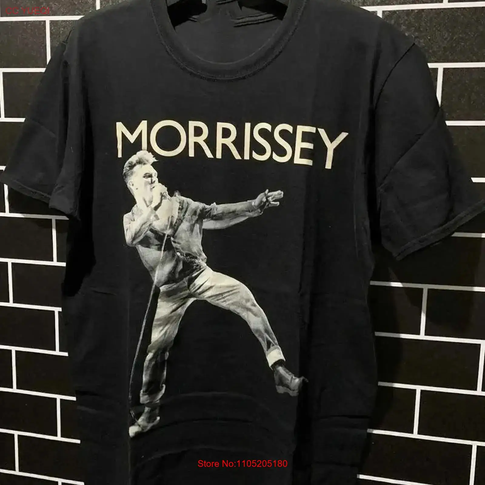 New Morrissey singer For Fans  - Vintage Fashion News recension och pris