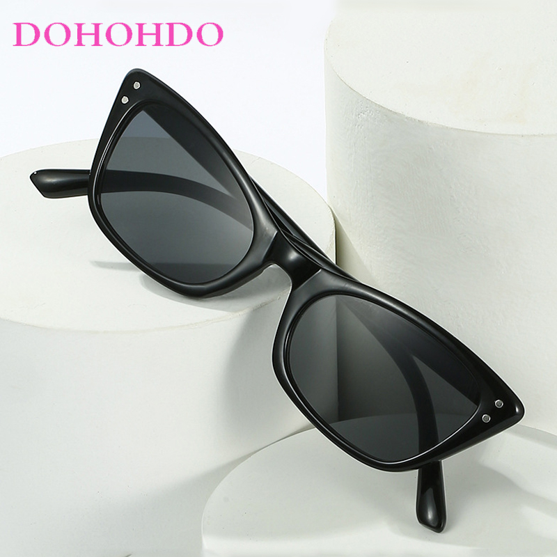 Vintage Small Cat Eye Sunglass - Vintage Fashion Photography recension och pris
