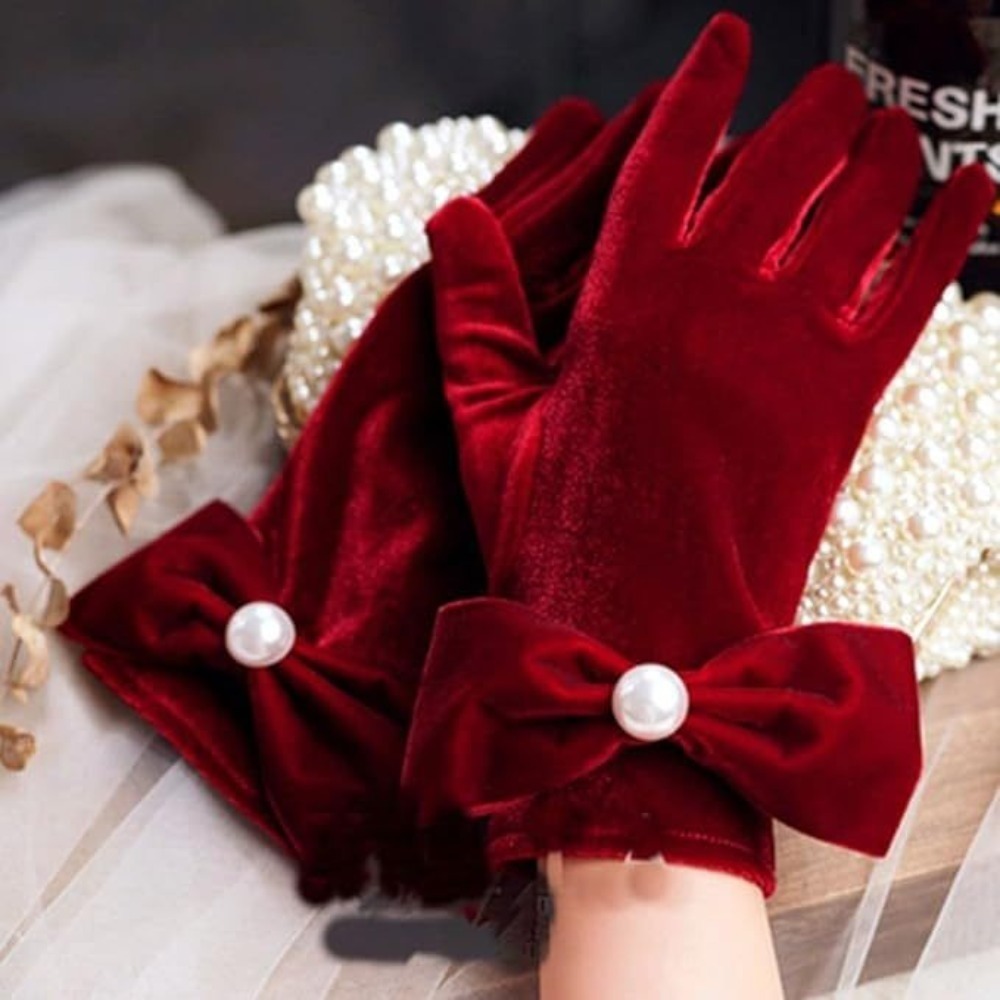 Vintage Wedding Bridal Gloves  - Vintage Fashion Photographers recension och pris