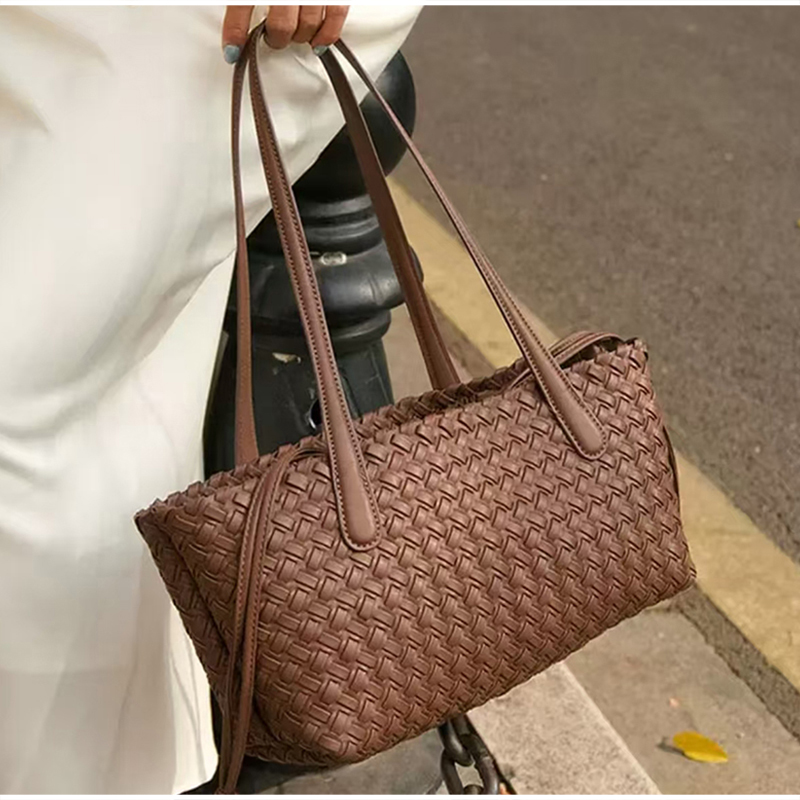 Hollow Woven Crossbody Shoulde - Vintage Fashion Market recension och pris