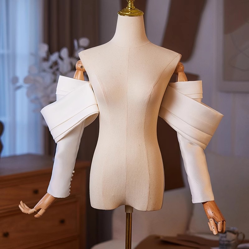 Women's Elegant Designer White - Vintage Fashion Photography recension och pris